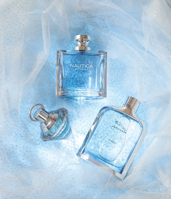 E-commerce: Blue on organza. Product image, retouching by Mohammed Yasin.