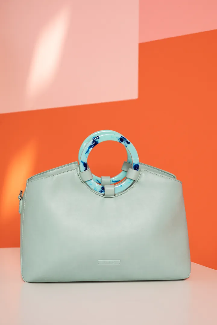 E-commerce: Mint handbag. Product image, retouching by Mohammed Yasin.