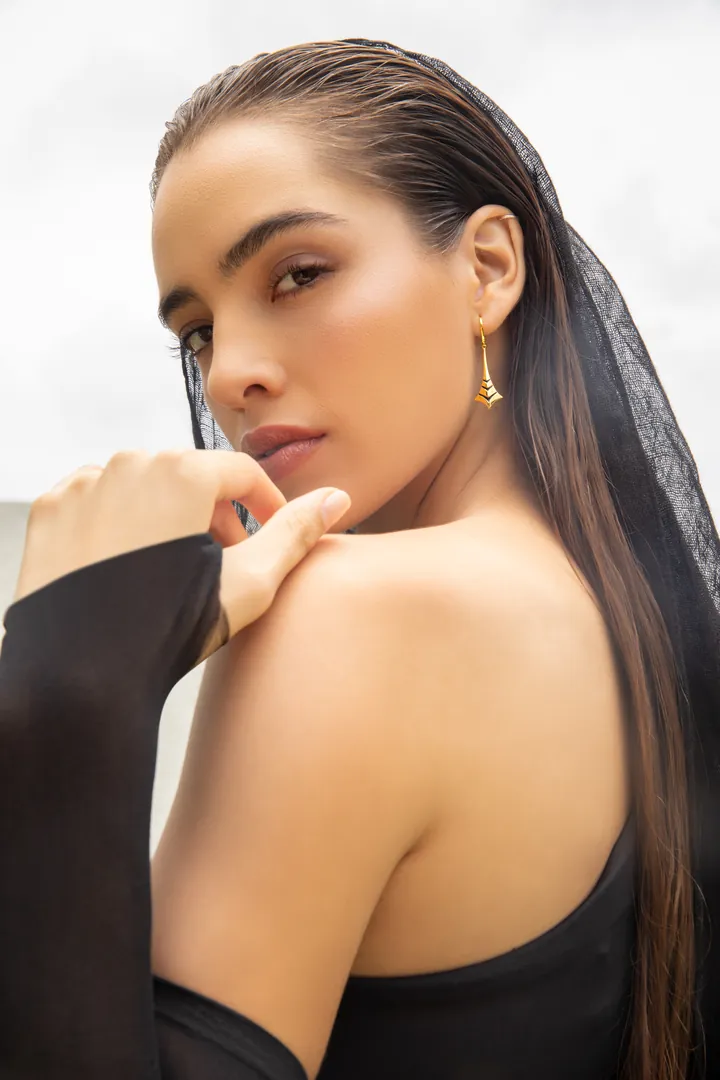 Slick-back veil. Beauty & jewellery image, retouching by Mohammed Yasin.