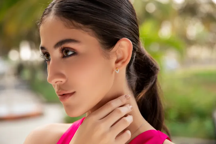 Valentine profile. Beauty & jewellery image, retouching by Mohammed Yasin.